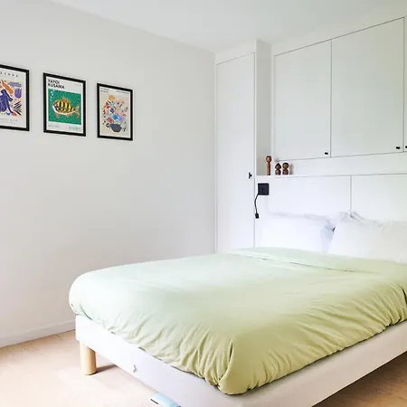 Beautiful Near Eiffel Tower And Invalides Paris